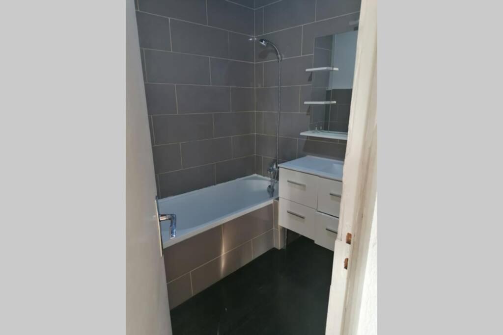 Appartement Meuble A Villeneuve Les Maguelone 外观 照片