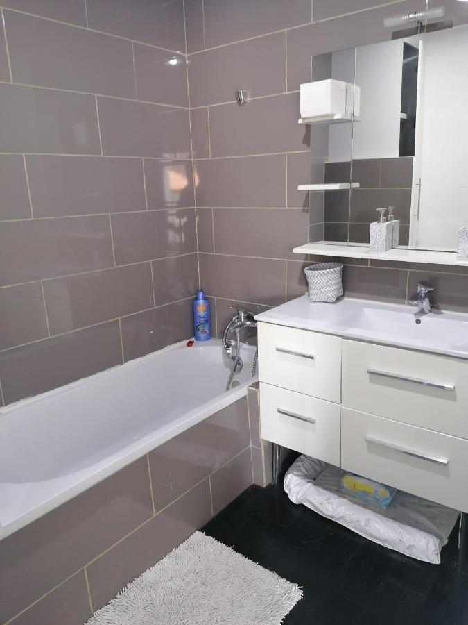 Appartement Meuble A Villeneuve Les Maguelone 外观 照片